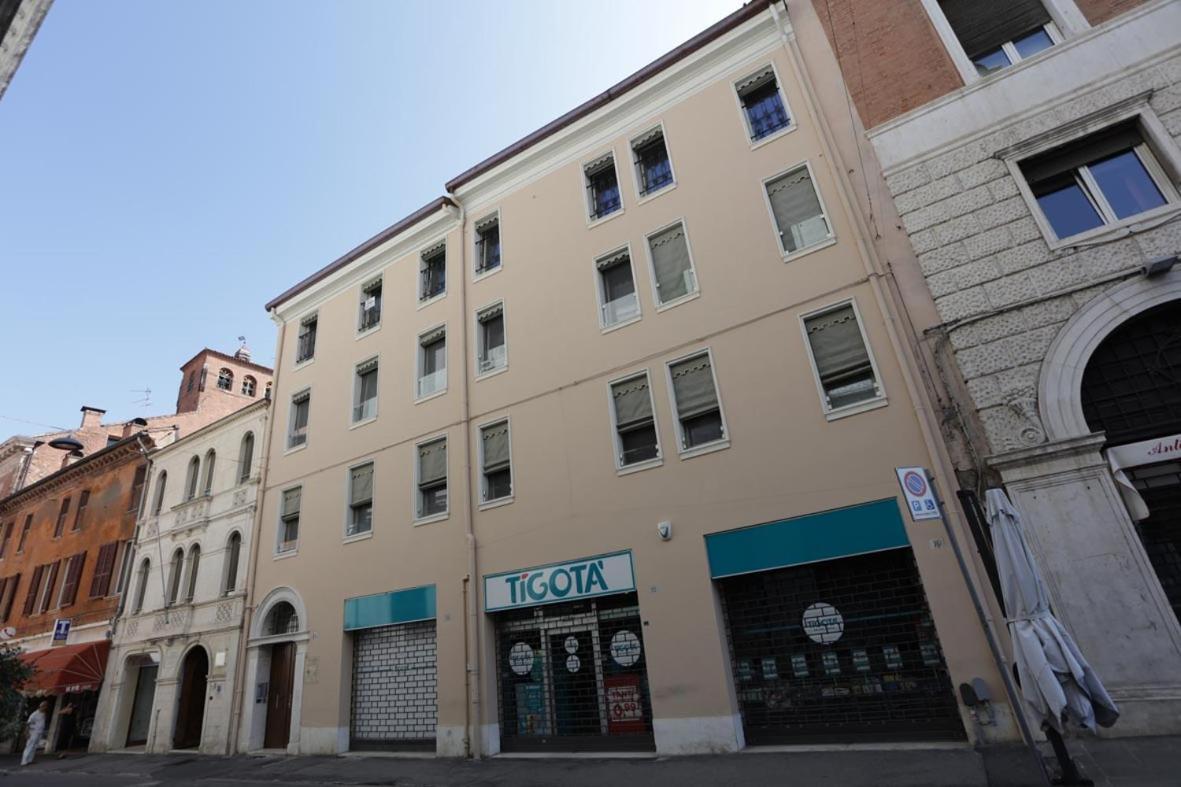 Letto A Castello Panzió Ferrara Kültér fotó